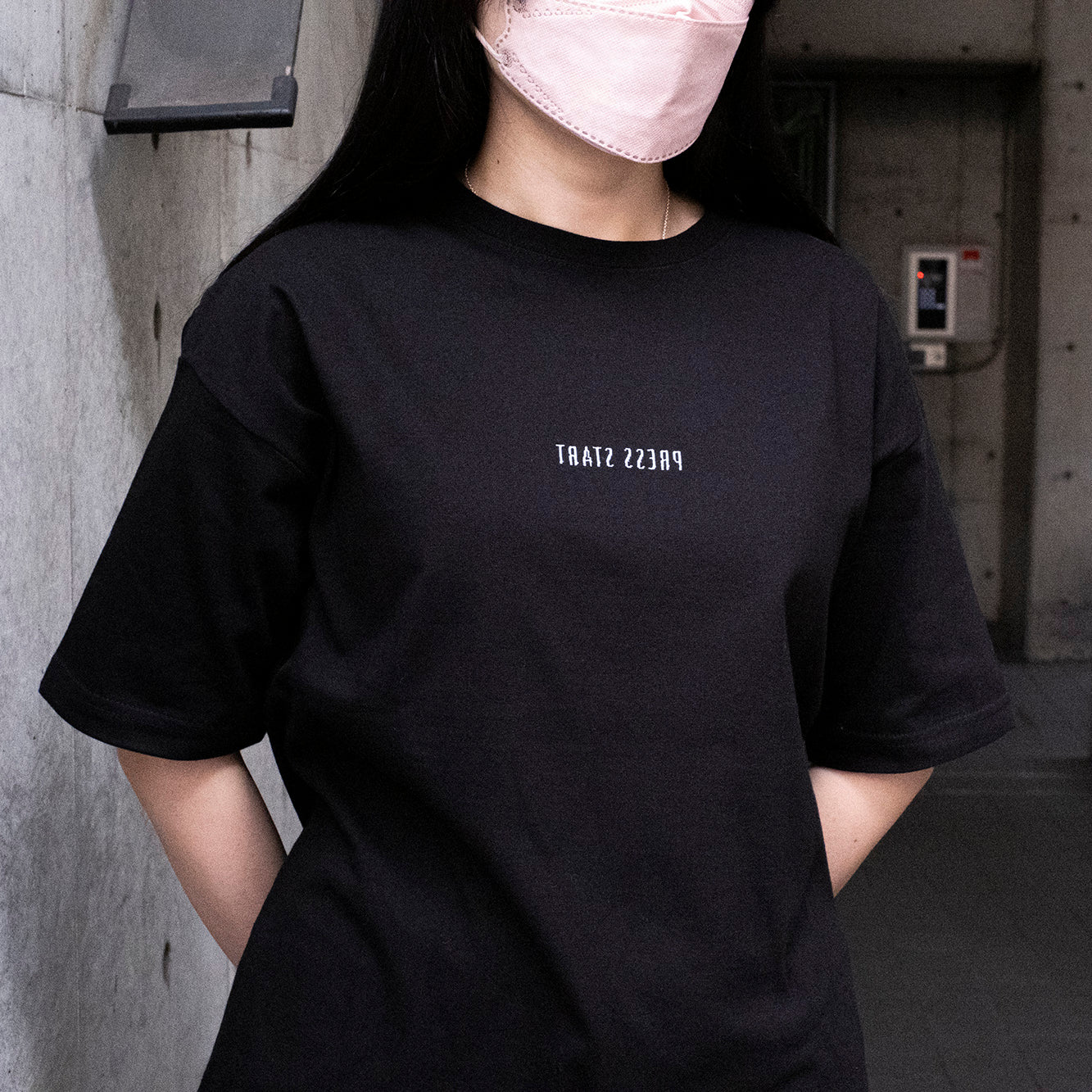 TЯATƧ ƧƧƎЯᑫ ビッグTシャツ　ブラック